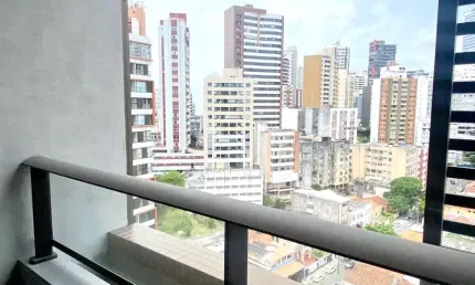 Apartamento tipo studio à venda,  25m, quarto e cozinha integrados, banheiro social, varanda