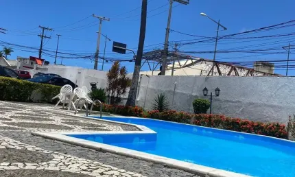 Apartamento 2/4, banheiro social, vaga de garagem, infraestrutura