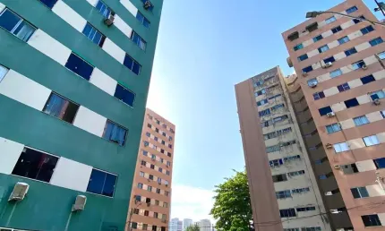 Apartamento à venda 2/4, 02 banheiros, área de serviço