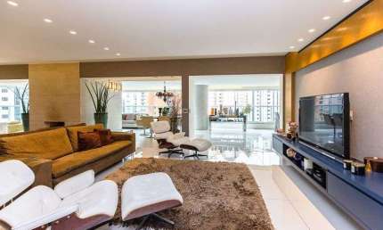 Apto alto padrão c/ 335m2, 4 suites, varanda Gourmet, 4 vagas em Moema