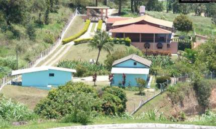Chácara à venda no Condomínio Jardim Primavera em Vinhedo/SP