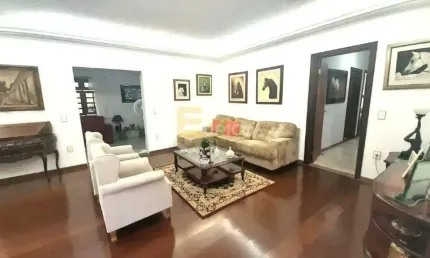 Casa em condomínio à venda no Condomínio Estância Marambaia em Vinhedo/SP