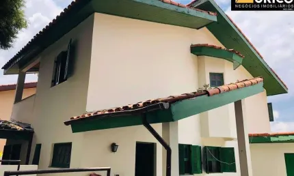 Casa à venda no Condomínio Petit Village em Cotia/SP