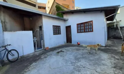 Casa com 2 quartos à venda na Rua Osvaldo Cruz, --, Centro, Vinhedo