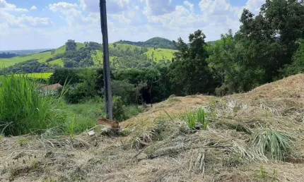 Terreno à venda no Jardim Santa Cândida em Vinhedo/SP