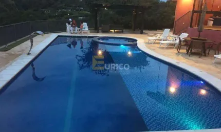 Casa à venda no Condomínio Vale da Santa Fé em Vinhedo/SP