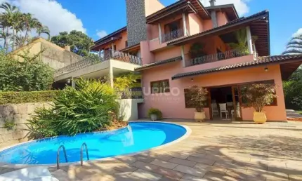 Casa à venda no Condomínio Estância Marambaia em Vinhedo/SP