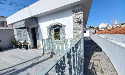 Casa com 02 edículas à venda no Jardim do Lago Jundiaí - São Paulo