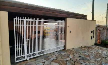 Casa à venda no Loteamento Residencial Água Nova em Valinhos/SP