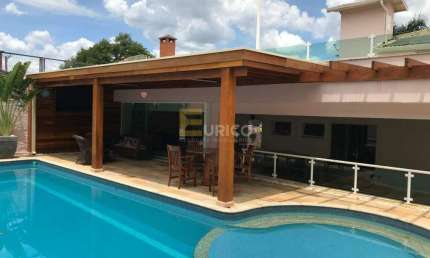 Casa à venda no Condomínio Vista Alegre - Sede em Vinhedo/SP