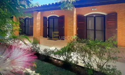 Casa à venda no Condomínio Vale da Santa Fé em Vinhedo/SP