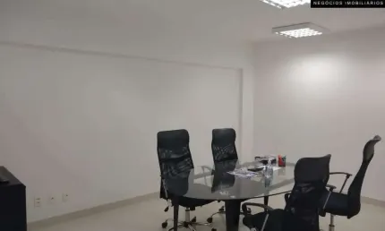 Sala comercial à venda na Rua Treze de Maio, --, Centro, Valinhos