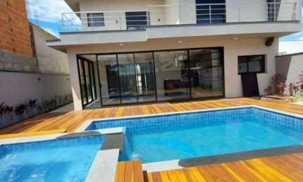 Casa à venda no Condomínio Residencial Lauerz em Campinas/SP