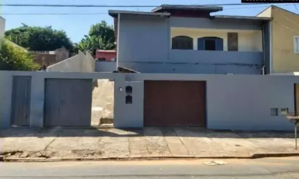 Casa com 3 quartos à venda na Rua Manoel Soares Pinto, --, Parque Jambeiro, Campinas