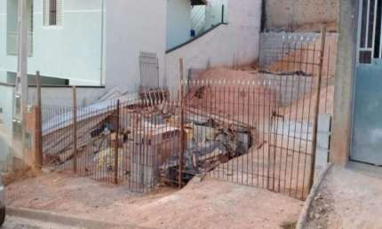 Terreno à venda na Rua Três, --, Jardim Jurema, Valinhos