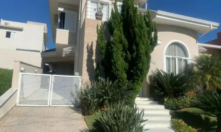 Casa à venda no Condomínio Portal do Jequitibá em Valinhos/SP