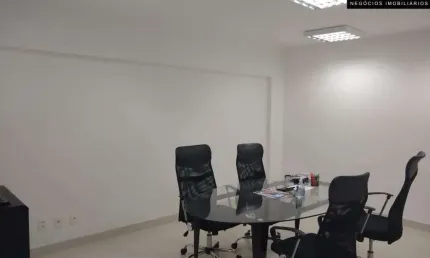 Sala comercial à venda na Rua Treze de Maio, --, Centro, Valinhos