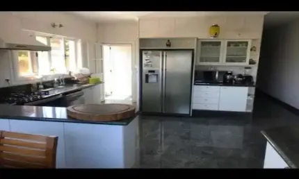 Casa à venda no Condomínio Estância Marambaia em Vinhedo/SP