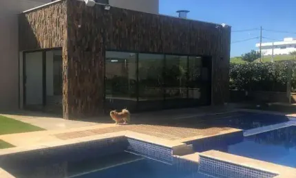 Casa residencial à venda e locação no Condomínio Campo de Toscana em Vinhedo-SP.