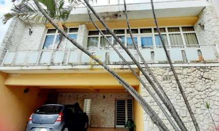 Casa com 3 quartos à venda na Rua Dom Nery, --, Vila Embaré, Valinhos