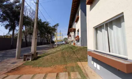 Casa a venda com 02 quartos 01 suite - Condomínio Vila Italia - Vinhedo/SP