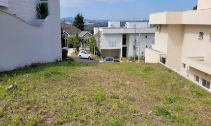 Terreno à venda no condomínio porto seguro village em valinhos/sp