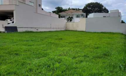 Terreno à venda no Condomínio Residencial Parque da Floresta em Sumare/SP