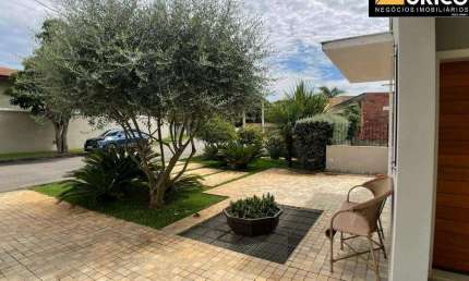 Casa em condomínio à venda no Condomínio Chácaras do Lago em Vinhedo/SP
