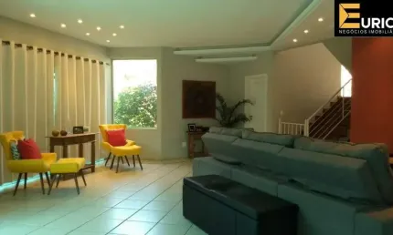 Casa em condomínio à venda no Condomínio Chácaras do Lago em Vinhedo/SP
