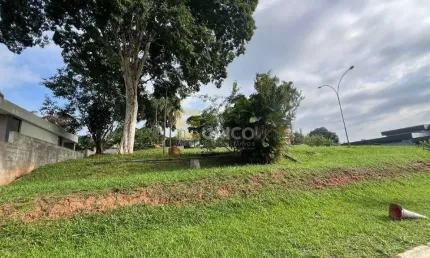Terreno à venda no condomínio villa lombarda em valinhos/sp