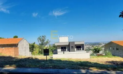 Terreno a venda com 251m na Estrada Fazenda Santana em Vinhedo