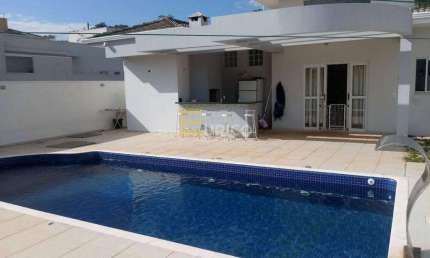 Casa Térrea à Venda no Condomínio Bosque dos Cambarás - Valinhos