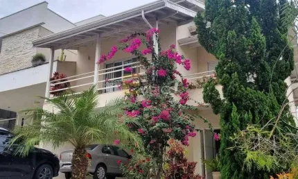 Casa a venda com quatro dormitórios sendo duas suítes no Condomínio Vila di treviso em Vinhedo/SP