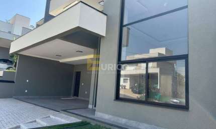 Casa à venda no Condomínio Residencial Vivenda das Pitangueiras em Valinhos/SP