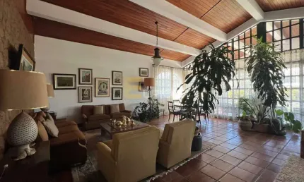 Casa em condomínio à venda no Condomínio Ypê Dourado em Valinhos/SP