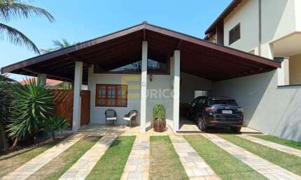 Casa em condomínio à venda no Condomínio Vivenda das Quaresmeiras em Valinhos/SP