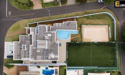 Casa em condomínio à venda no Condomínio Estância Marambaia em Vinhedo/SP