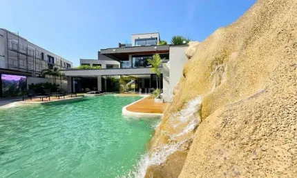 Casa à venda no Riviera de São Lourenço em Bertioga/SP