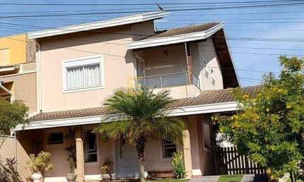 Casa Ampla, Reformada e Pronta para Morar – Condomínio Completo em Vinhedo.