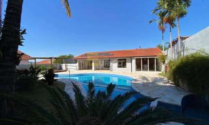 Casa à Venda c/ 3 Suítes no condomínio Vista Alegre - Vinhedo - SP.