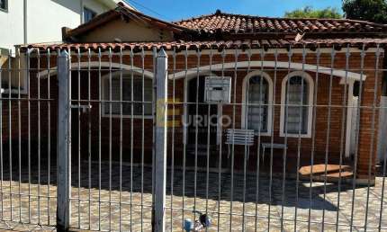 Casa com 3 quartos à venda na Rua Doze de Outubro, --, Vila Santana, Valinhos