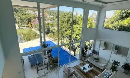 Casa em condomínio à venda no Condomínio Estância Marambaia em Vinhedo/SP