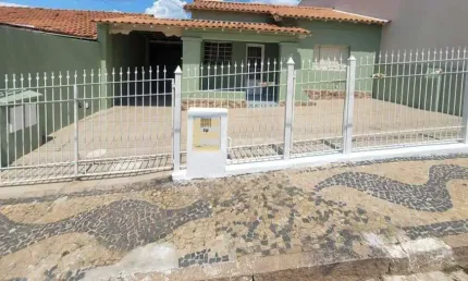 Casa com 3 quartos à venda na Rua Doutor Antônio de Castro Prado, --, Vila Clayton, Valinhos