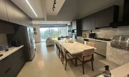 Casa em condomínio à venda no Condomínio Quinta das Parreiras em Valinhos/SP