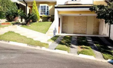 Casa para locação no condomínio mais desejado da cidade!