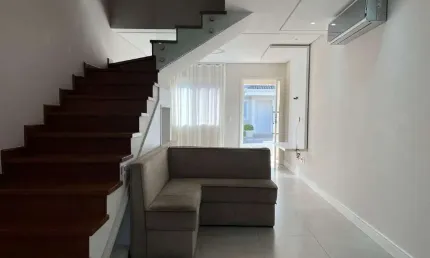 Casa em condomínio para aluguel no Condomínio Villa Araucária em Valinhos/SP