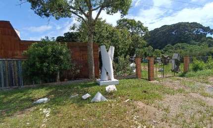 TERRENO DE ESQUINA, CAMPO MAGRO, COM ÁREA DE 2.064,00 M²