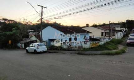 Casa com 4 quartos à venda na Cravo, 397, Jardim Boa Vista, Campo Magro por R$ 300.000