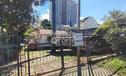 Casa com 3 quartos para alugar na rua monsenhor ivo zanlorenzi, 540, campina do siqueira, curitiba por r$ 1.800