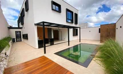 Casa no Condomínio Estrela Alta R$2.300.000,00 , 4 quartos , 3 Suítes - Juiz de Fora - MG MG